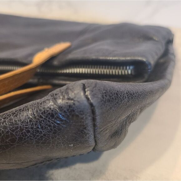 Hobo International Black & Tan leather Top Handle Bag/Buckle Bag Purse Zipper - Picture 12 of 13